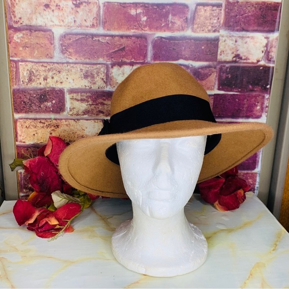 Scala Pronto Tobacco Brown Wool Felt Hat with Rhinestone Accent - Picture 1 of 7